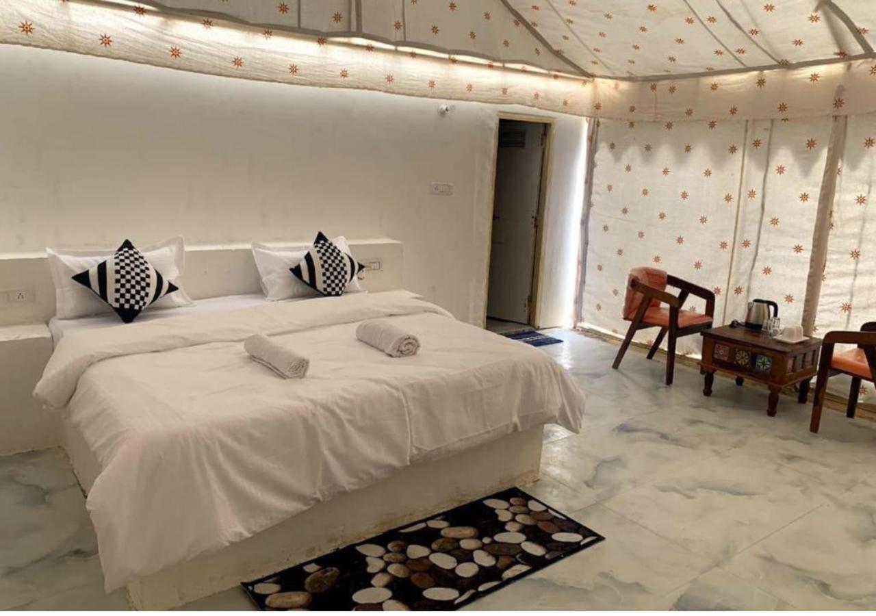 Saffron Heritage Desert Camp Jaisalmer Room photo